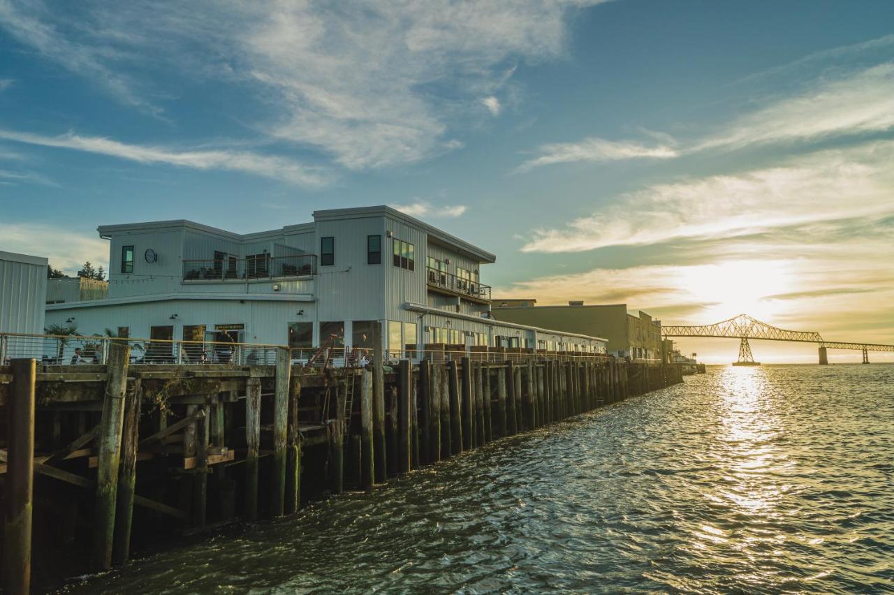 Bowline Hotel Astoria Exterior foto